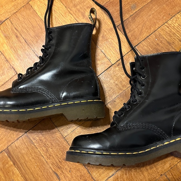 Doc Martens 1460 SMOOTH LEATHER LACE UP BOOTS - Picture 6 of 7
